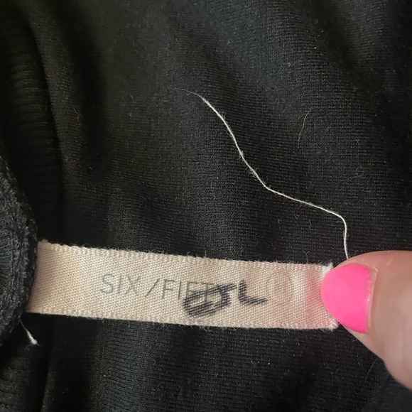 SIX/FIFTY Medium Black Long Sleeve with Open Shoulders - Picture 6 of 7